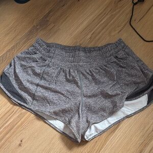 lululemon 2.5 inch shorts